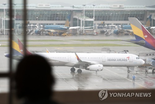 폭우로 인천공항 항공기 6편 지연…김포공항은 정상 운항