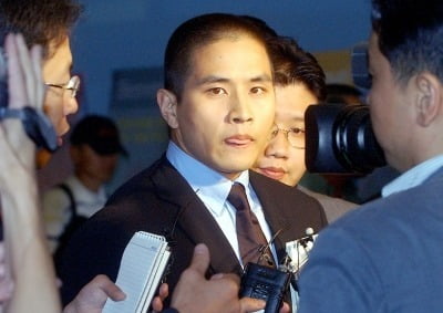 '병역 기피' 유승준, 한국땅 밟을까…대법 "비자 발급 거부 위법"