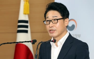 정부 "日에 수출규제 원상회복·국장급 협의 요구"