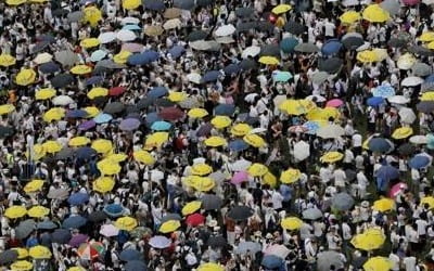 '송환법 반대' 홍콩, 주권반환 기념일 앞두고 긴장 고조(종합)