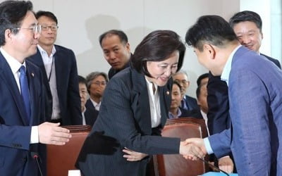 산업위, 일본 WTO제소 두고 "실효성 없어" vs "물러서선 안돼"