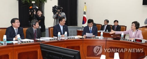 국회, 오늘 정보위 업무보고…北어선 입항·남북미 회동 논의