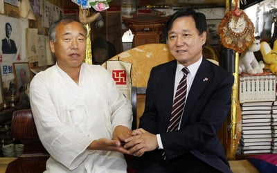 상주시장, 배익기씨 만나 "훈민정음 상주본 공개하자" 요청