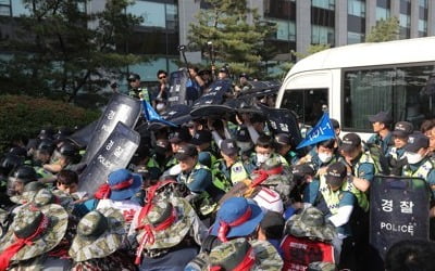 '폭력 집회 주도 혐의' 현대중 노조 지부장 등 3명 영장 기각