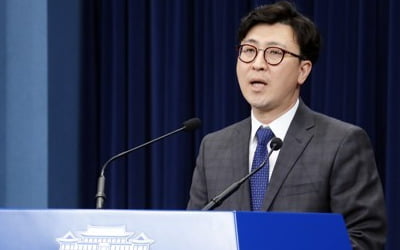 靑 "추경심사 합의 환영…日규제 관련 지원 신속히 이뤄지길"