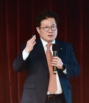 이영원 미래에셋대우 이사 "성장성 꺾인 국내 주식시장…해외로 눈 돌려야"