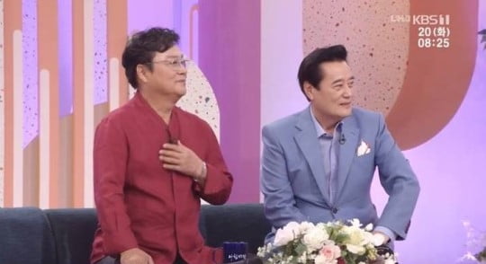 남진, 김성환이 나이를 뛰어넘는 우정을 과시했다./사진=KBS 1TV '아침마당' 영상 캡처