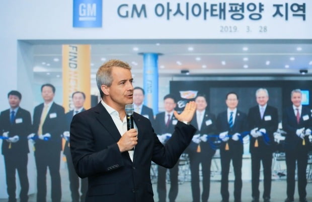 줄리안 블리셋 GM 수석 부사장 겸 GM 해외사업부문 사장이 두 달 만에 한국을 다시 찾았다.