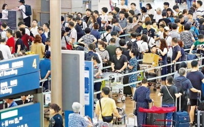 인천공항 누적여객 7억명 기록…개항 후 18년5개월만에 달성