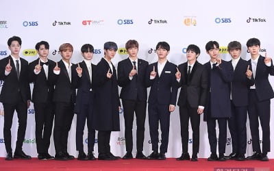 워너원, 데뷔 2주년 모임가져 '끈끈 우정 과시'…강다니엘·군복무 윤지성 불참