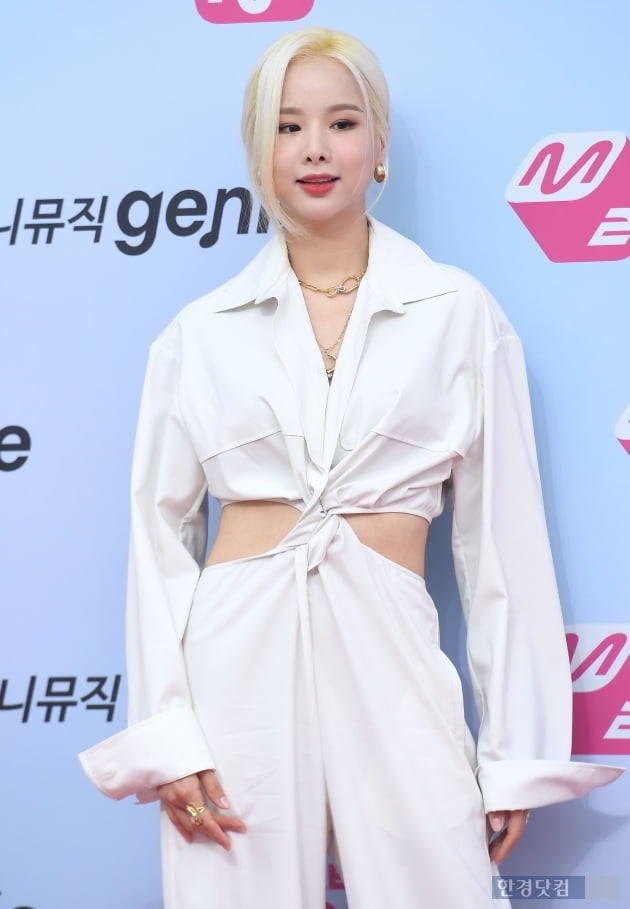 [포토] 솔지, '패셔니스타 그녀'(2019 MGMA)