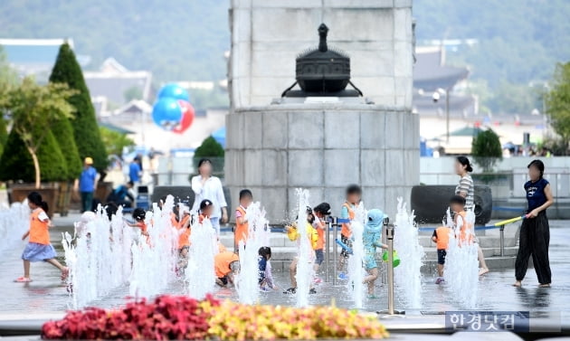 [포토] 무더위엔 물놀이