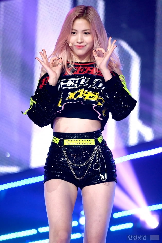 [포토] ITZY 류진, '매력적인 미소~'