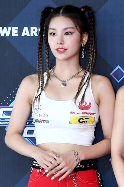 [포토] ITZY 예지, '귀여움 가득~'