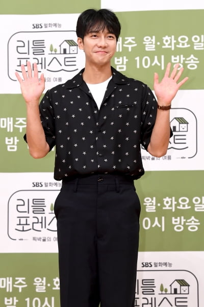  이승기, '미소가 멋진 남자~