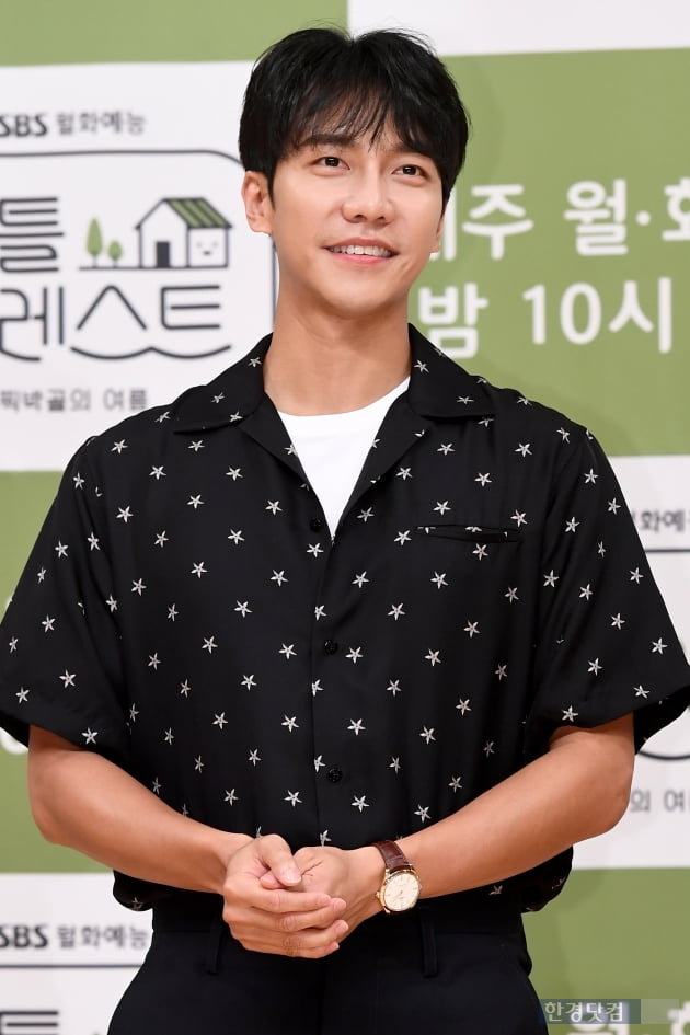 [포토] 이승기, '부드러운 눈빛 카리스마~'