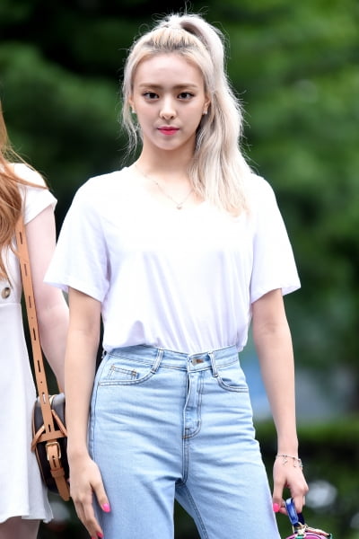 [포토] ITZY 유나, '도도한 눈빛에 시선강탈'