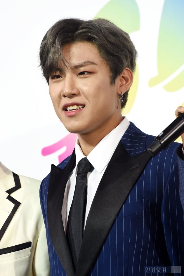 [포토] 박우진, '남성미 물씬 풍기는 매력' (2019 소리바다 어워즈)