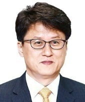 [오형규 칼럼] 이순신 장군이 편히 쉴 수 있겠나