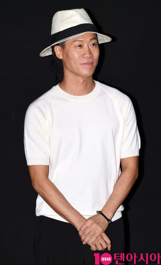 배우 진선규가 8일 오후 서울 강남구 삼성동 메가박스 코엑스에서 열린 영화 ‘암전’ 가족시사회 무대인사에 참석했다.