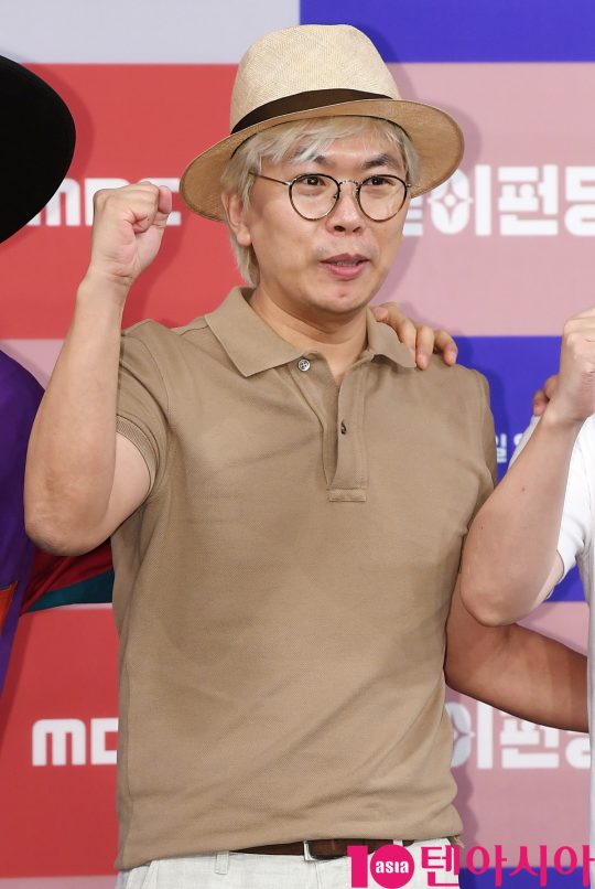 김태호 PD가 14일 오후 서울 상암동 MBC 골든마우스홀에서 열린 MBC 새 예능프로그램 ‘같이 펀딩’ 제작발표회에 참석하고 있다.