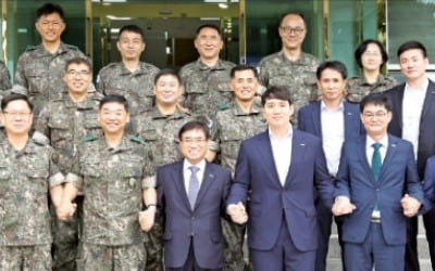 "꾸준한 관심이 군장병 사기 드높이죠"