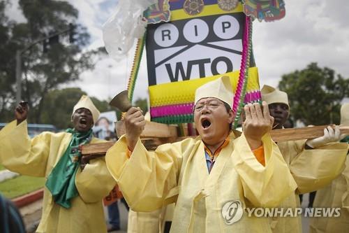 트럼프 'WTO 개도국 제외' 압박에 싱가포르·UAE '백기투항'