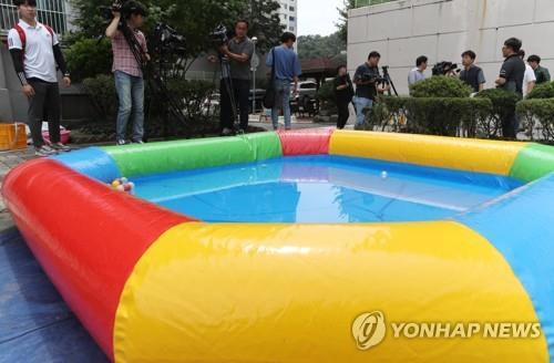 전주 아파트 주차장 간이풀장 車돌진은 '안전불감증' 인재