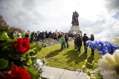 [서독의 기억]⑮ 격 다른 과거사 반성…안팎 갈등 넘은 정상국가의 '클라스'