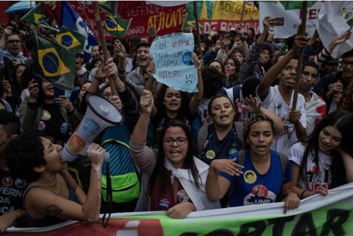 브라질 200여개 도시서 反보우소나루 시위…교육정책 비판 확산(종합)