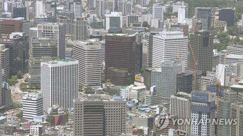 고용시장 서비스업發 훈풍…제조업·40대는 여전히 찬바람