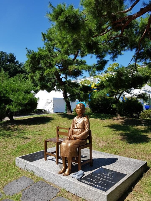 독립운동가·소녀상·친일행적 홍난파 동상이 한곳에 모여있다니