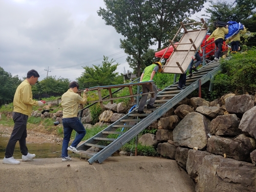 자릿세 10만∼15만원…문경 쌍용계곡 불법 평상 영업 철퇴