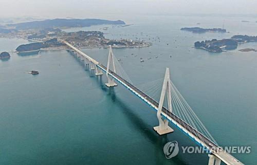 '더 가까워진 서해안' 추석연휴 영목항∼원산도 연륙교 임시개통(종합)