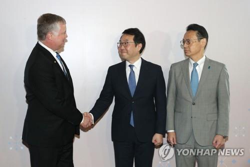 비건, 방한 하루 전 日 외무성 간부와 회담