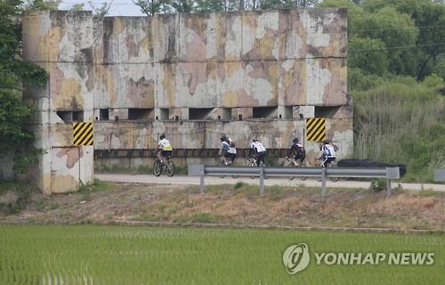 파주시, 사고위험·불편초래 군부대 방호벽 3곳 철거