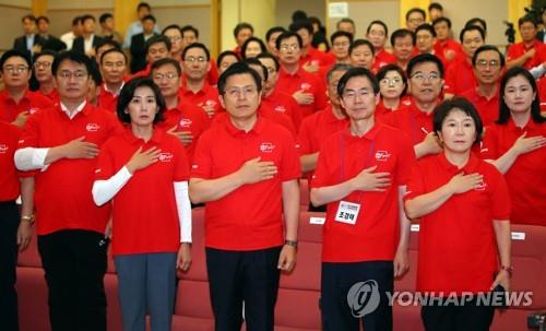 "與실정에 연명" "죽기 딱 좋은 계절" 한국당 연찬회서 '쓴소리'