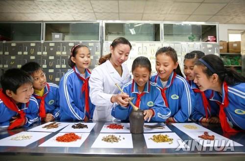 홍콩 대신 육성하려는 中 선전, 교육 인프라 부족 심각