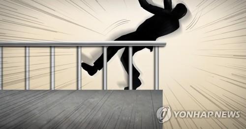 40대 절도범, 빌라 옥상서 경찰과 19시간 대치하다 추락