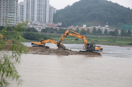 물수리·혹고니·수달 찾는 포항 형산강 공사에 신음