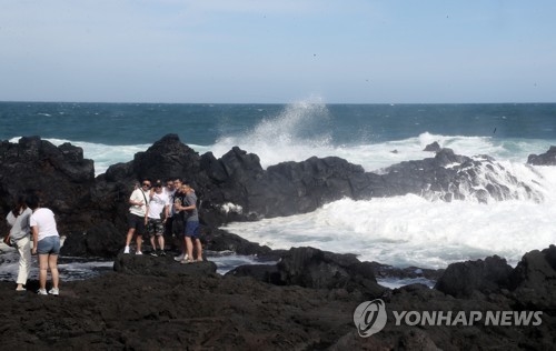 [오늘 날씨] `말복` 35도 무더위…제주도·전남 태풍 `레끼마` 영향