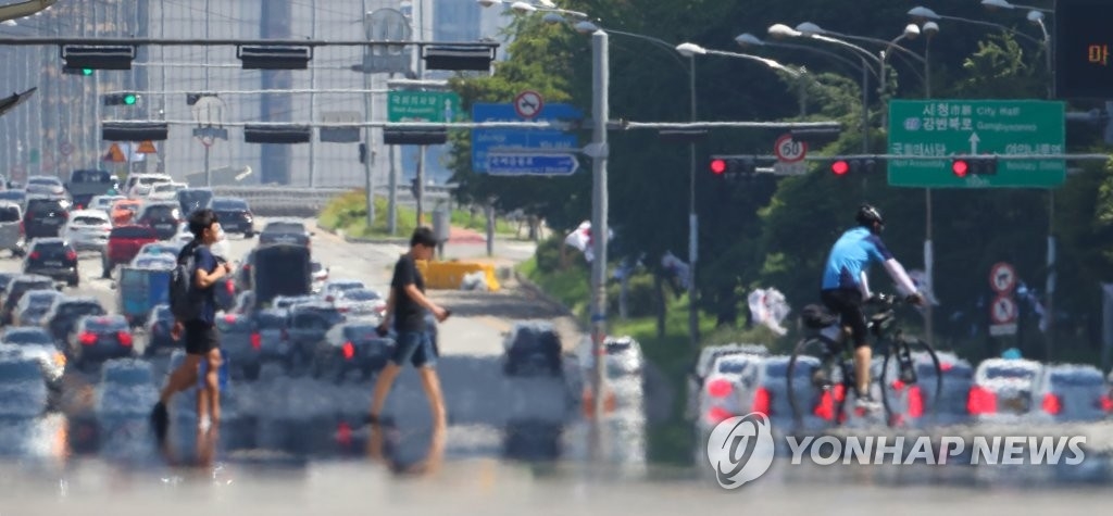 [날씨] 내일 낮 최고기온 36도 `찜통더위`…일부지역 비