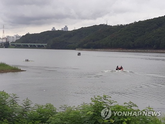 신갈저수지 용인조정경기장서 보트 전복…16세 선수 실종