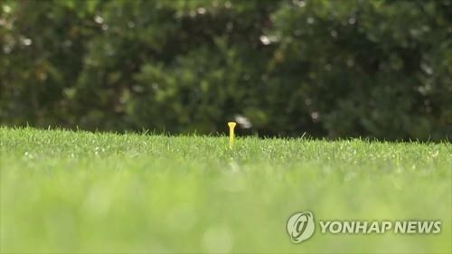 제천 골프장서 50대 사망…오르막길서 카트 전복