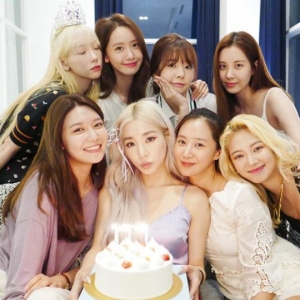 서현 &#34;티파니 언니 생일·소녀시대 12주년&#34; 축하 인증샷