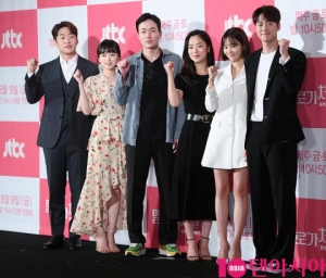 [TEN PHOTO] JTBC 드라마 &#39;멜로가 체질&#39;의 주역들
