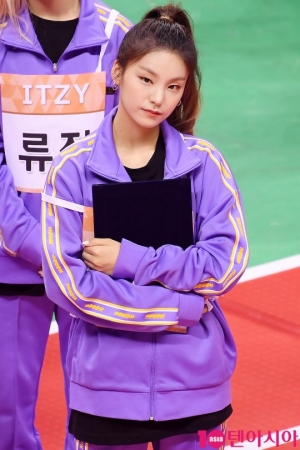 [TEN PHOTO] ITZY 예지 &#39;아육대 대표 선서자&#39;