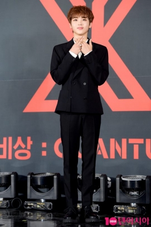 [TEN PHOTO]엑스원 송현준 &#39;소년미 뿜뿜&#39;