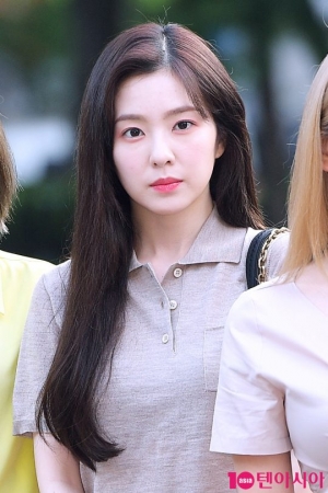 [TEN PHOTO]레드벨벳 아이린 &#39;졸린 눈 부릅!&#39;