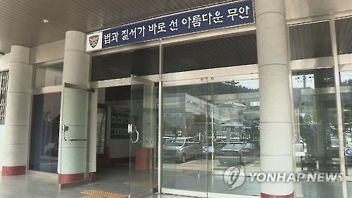 무안서 경운기-승용차 충돌…2명 사망